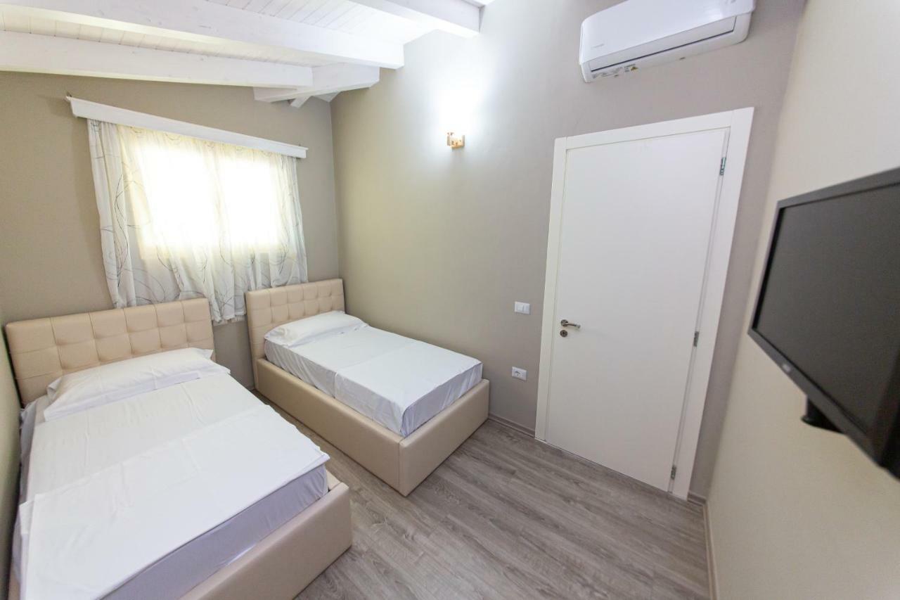Hotel Roi Radhimë Εξωτερικό φωτογραφία